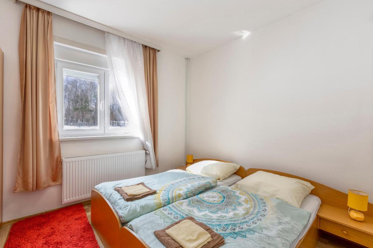 Apartman Vedro Polje Gospić Exterior foto