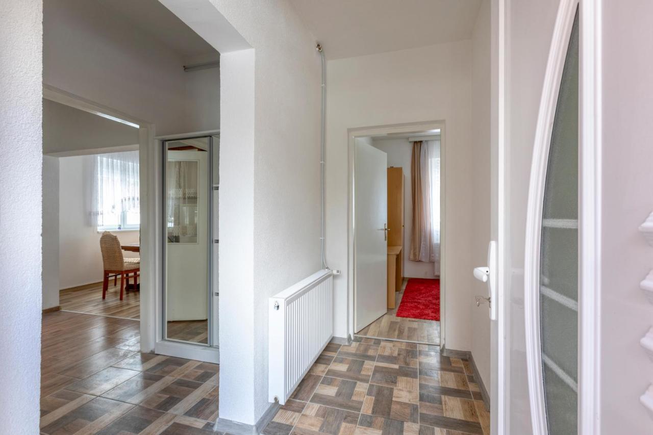 Apartman Vedro Polje Gospić Exterior foto